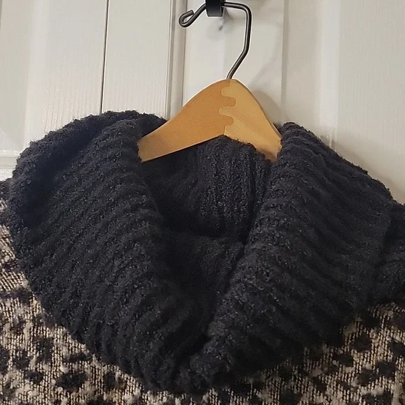 Leopard Print Poncho with Black Fringe - Picture 4 of 7